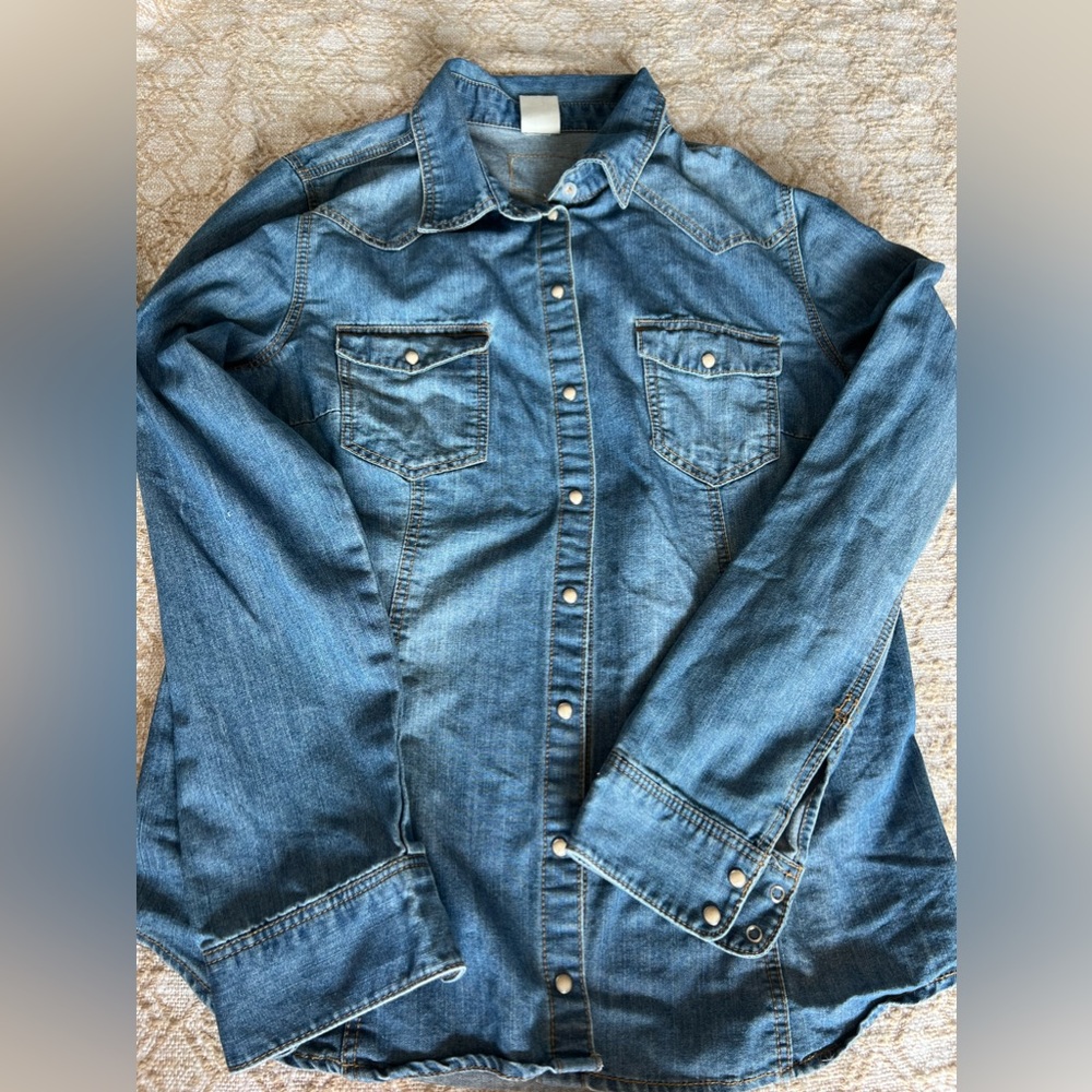 H&M Long Sleeve Denim Button Down